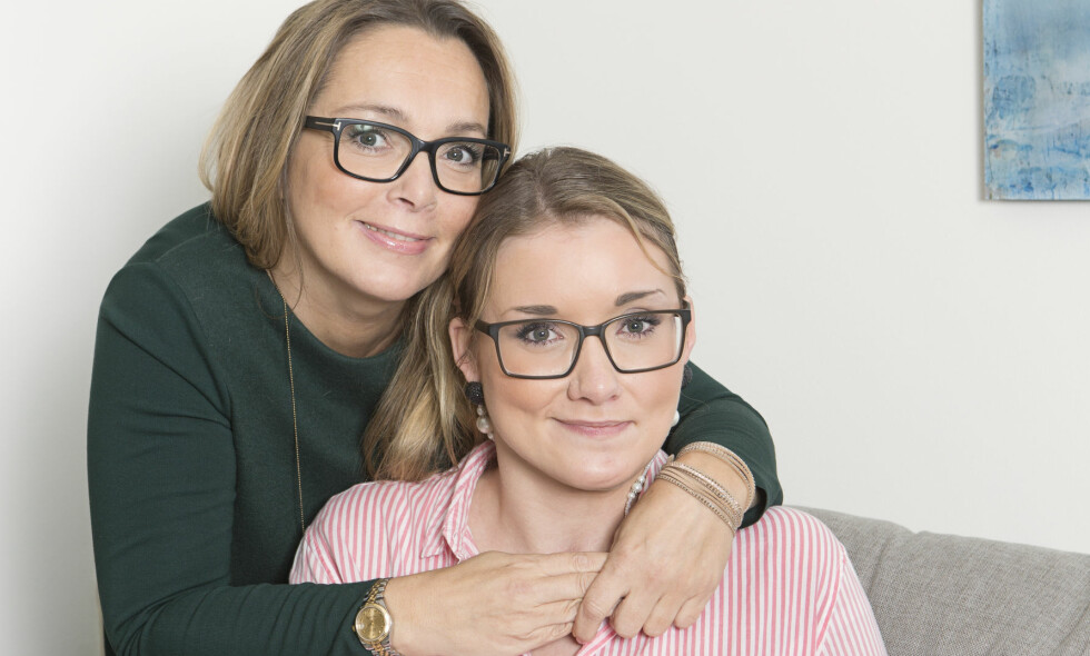 MOR OG DATTER: Siv våket over
<span style="background-color: initial;">datteren dag og natt mens hun var </span><span style="background-color: initial;">på sykehus. Det har gjort noe med </span><span style="background-color: initial;">forholdet deres. - Vi har kommet </span><span style="background-color: initial;">enda nærmere hverandre. Foto: Ellen Jarli og privat</span> MOR OG DATTER: Siv våket over
<span style="background-color: initial;">datteren dag og natt mens hun var </span><span style="background-color: initial;">på sykehus. Det har gjort noe med </span><span style="background-color: initial;">forholdet deres. - Vi har kommet </span><span style="background-color: initial;">enda nærmere hverandre. Foto: Ellen Jarli og privat</span>