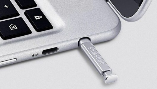 <strong>PENN:</strong> I likhet med mange av Samsungs nettbrett, kommer de to nye Chromebookene med penn til tegning og notater. Foto: Samsung <strong>PENN:</strong> I likhet med mange av Samsungs nettbrett, kommer de to nye Chromebookene med penn til tegning og notater. Foto: Samsung