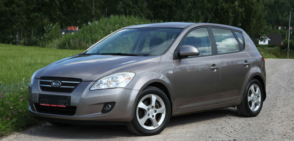 Kia Cee’d (2007) Kia Cee’d (2007)