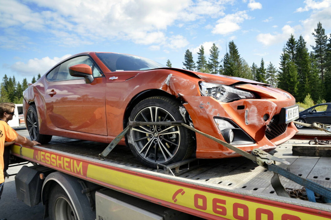 Slik gikk det da et knippe motorjournalister fikk slippe løs på banen. Foto: Stein Inge Stølen Slik gikk det da et knippe motorjournalister fikk slippe løs på banen. Foto: Stein Inge Stølen