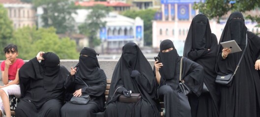 Marokko forbyr all produksjon og salg av burka Marokko forbyr all produksjon og salg av burka
