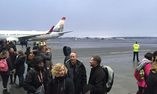 image: Mann var for sein til flyet på OSL, trykte på brannalarmen. Førte til stor evakuering