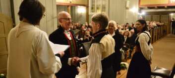 Her gir Kjell og Erik hverandre sitt ja og blir historiske Her gir Kjell og Erik hverandre sitt ja og blir historiske