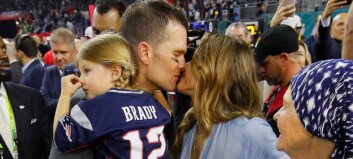 Stjerneparet klinte til etter Superbowl-triumfen. Men det var to andre i bildet som stjal showet Stjerneparet klinte til etter Superbowl-triumfen. Men det var to andre i bildet som stjal showet