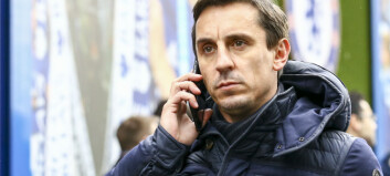 Da Neville hørte Arsenal-fans slakte Wenger, kunne han ikke dy seg: - Pinlig å se på Da Neville hørte Arsenal-fans slakte Wenger, kunne han ikke dy seg: - Pinlig å se på