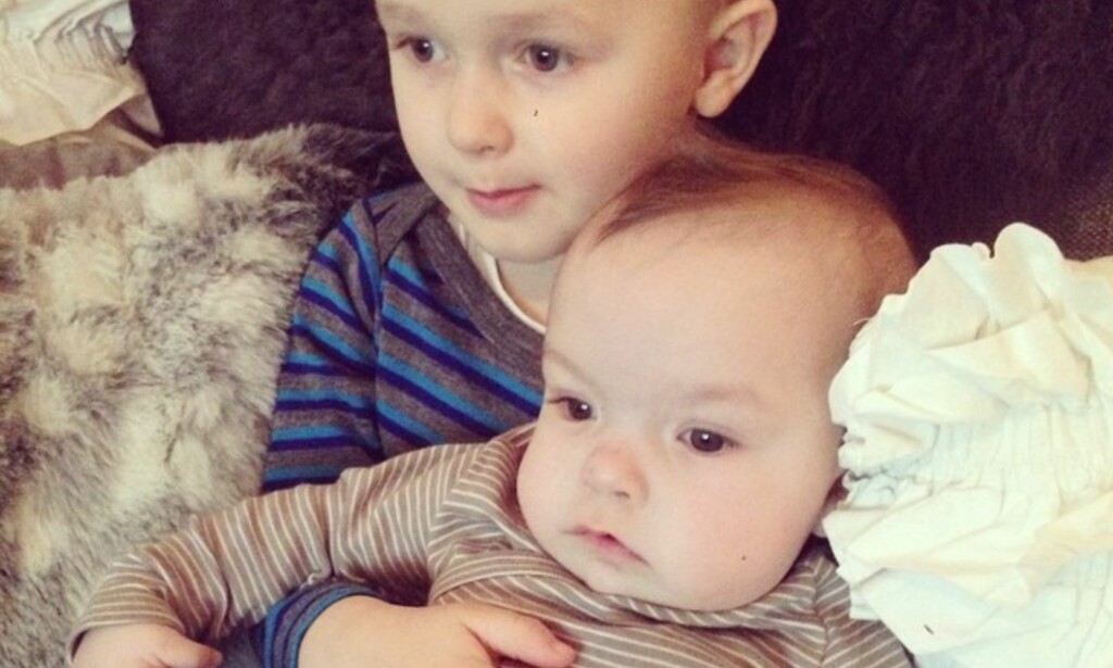 BRØDRE: Benjamin André er blitt fem år og savner lillebror Sebastian hver eneste dag, forteller mamma Ida. Foto: Privat BRØDRE: Benjamin André er blitt fem år og savner lillebror Sebastian hver eneste dag, forteller mamma Ida. Foto: Privat
