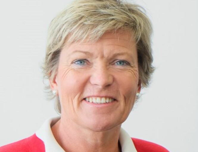 FÅR MANGE SPØRSMÅL OM DYREALLERGI: Et av de vanligste spørsmålene LHLs rådgivningstelefon får, er ifølge Helle Grøttum hva familien kan gjøre når et familiemedlem har utviklet dyreallergi. Foto: Eirik Harstad FÅR MANGE SPØRSMÅL OM DYREALLERGI: Et av de vanligste spørsmålene LHLs rådgivningstelefon får, er ifølge Helle Grøttum hva familien kan gjøre når et familiemedlem har utviklet dyreallergi. Foto: Eirik Harstad