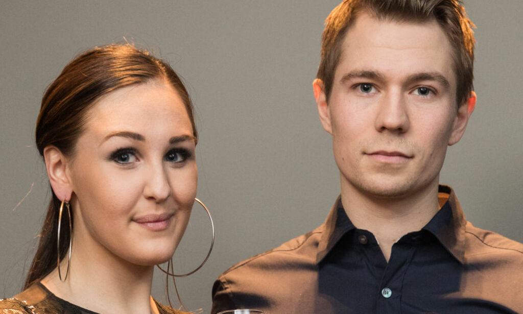 image: Anna Rasmussen fraktet til sykehus i ambulanse