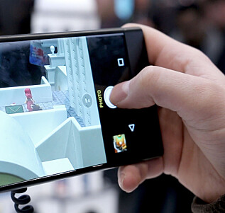 Legger optikken som et periskop i telefonen Legger optikken som et periskop i telefonen
