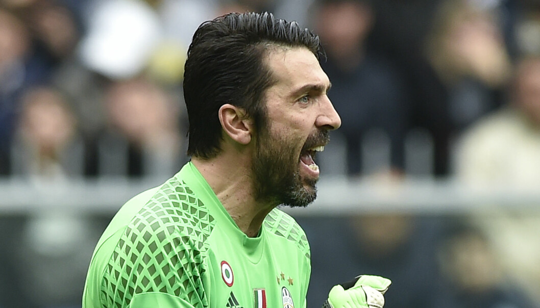 I kveld spiller Buffon sin kamp nr. 1000. Dette er legendens utrolige karriere I kveld spiller Buffon sin kamp nr. 1000. Dette er legendens utrolige karriere