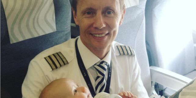image: Pilot tok på seg ekstrajobb - reddet flyturen for firebarnsmor