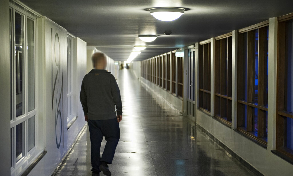 PLAGSOM: Politiet mener Arne kan dømmes for å begå plagsom eller samfunnsskadelig kriminalitet. Derfor er han nå innlagt på psykiatrisk sykehus på tvang i påvente av dom. Foto: Ingun Mæhlum / Dagbladet PLAGSOM: Politiet mener Arne kan dømmes for å begå plagsom eller samfunnsskadelig kriminalitet. Derfor er han nå innlagt på psykiatrisk sykehus på tvang i påvente av dom. Foto: Ingun Mæhlum / Dagbladet