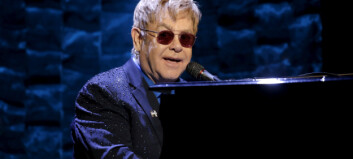 Elton John innlagt på intensiven Elton John innlagt på intensiven