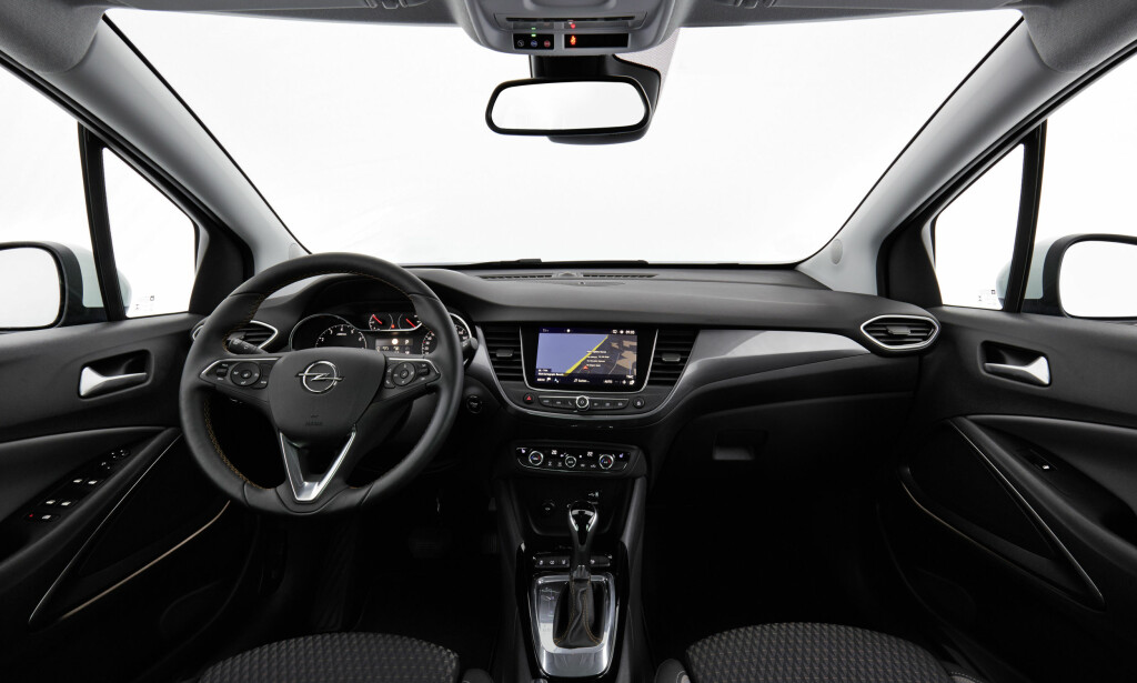 VELG PREMIUM: Bedre seter og integrert navigasjonsamt LED lykteteknologi er verdt prisforskjellen. Foto: Opel VELG PREMIUM: Bedre seter og integrert navigasjonsamt LED lykteteknologi er verdt prisforskjellen. Foto: Opel