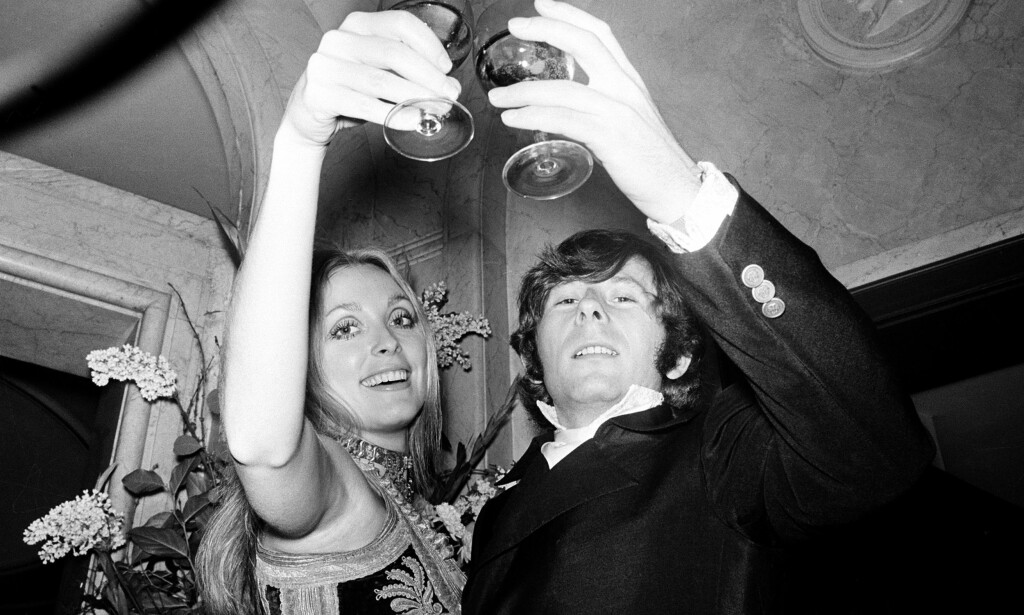 STJERNEPAR: Et av Hollywoods heiteste par var utvilsomt Tate og Polanski. Her er de på en premiere i 1969, samme år som skuespilleren måtte bøte med livet. Foto: AP, NTB scanpix STJERNEPAR: Et av Hollywoods heiteste par var utvilsomt Tate og Polanski. Her er de på en premiere i 1969, samme år som skuespilleren måtte bøte med livet. Foto: AP, NTB scanpix