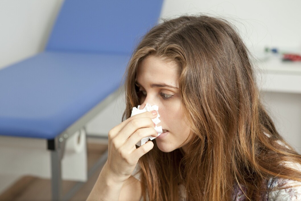 TETT NESE: Man kan bli både fysisk og psykisk avhengig av nesespray. Mange har nesesprayen lett tilgjengelig hvor enn de går. Foto: REX/Media for Medical / UIG/All Over Press TETT NESE: Man kan bli både fysisk og psykisk avhengig av nesespray. Mange har nesesprayen lett tilgjengelig hvor enn de går. Foto: REX/Media for Medical / UIG/All Over Press