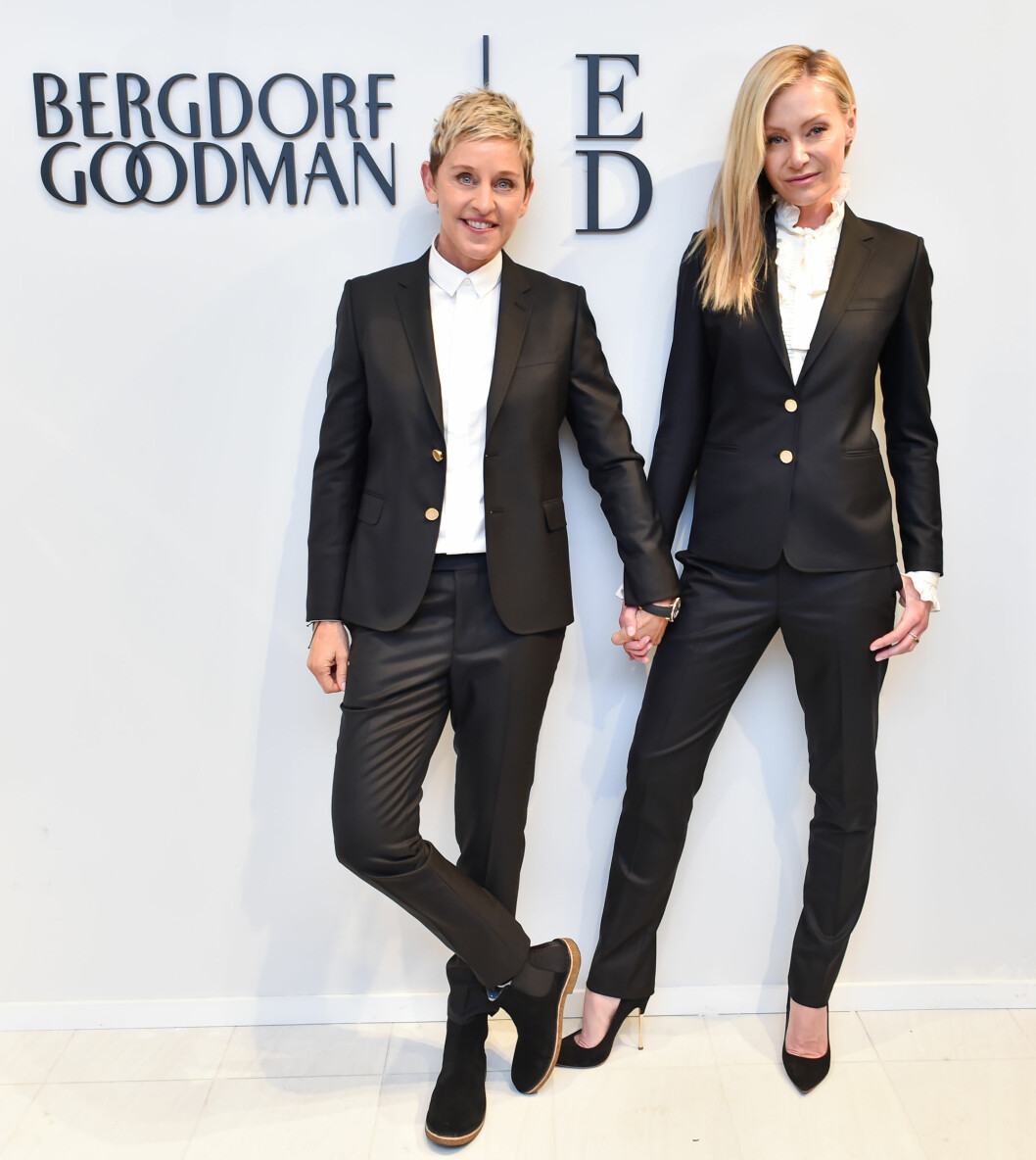 15 ÅRS FORSKJELL: Talkshow-vertinne Ellen DeGeneres (57) har vært gift med skuespiller Portia de Rossi (42) siden 2008. Foto: NTB Scanpix 15 ÅRS FORSKJELL: Talkshow-vertinne Ellen DeGeneres (57) har vært gift med skuespiller Portia de Rossi (42) siden 2008. Foto: NTB Scanpix