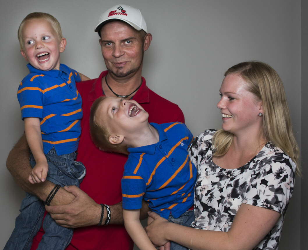 ÅPNE OM VALGET: Tvillingene Matteo og Milian vet det ikke ennå, men når de blir større skal pappa Thomas og mamma Linn fortelle dem at de egentlig har tre mammaer. Foto: Alexander Dahlstrøm Winger ÅPNE OM VALGET: Tvillingene Matteo og Milian vet det ikke ennå, men når de blir større skal pappa Thomas og mamma Linn fortelle dem at de egentlig har tre mammaer. Foto: Alexander Dahlstrøm Winger