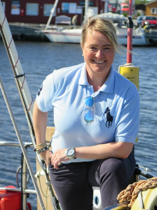 <strong>PASSER PÅ:</strong> – I dag beskytter jeg meg godt mot solen og sjekker selv føflekkene mine ofte, sier Inger Kristine Grønvold, som fikk ondartede endringer i en føflekk på ryggen. Foto: Siw Ch. Teigland <strong>PASSER PÅ:</strong> – I dag beskytter jeg meg godt mot solen og sjekker selv føflekkene mine ofte, sier Inger Kristine Grønvold, som fikk ondartede endringer i en føflekk på ryggen. Foto: Siw Ch. Teigland