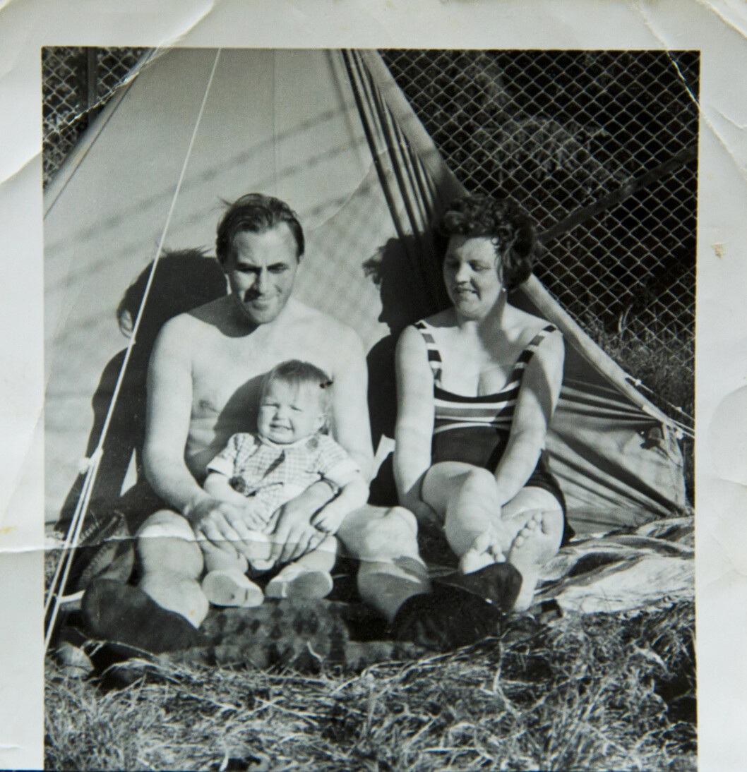 EKTE FAMILIE: Mor, far og barn. Kristin følte alltid at hun hørte hjemme. Foto: Cathrine Dillner Hagen EKTE FAMILIE: Mor, far og barn. Kristin følte alltid at hun hørte hjemme. Foto: Cathrine Dillner Hagen