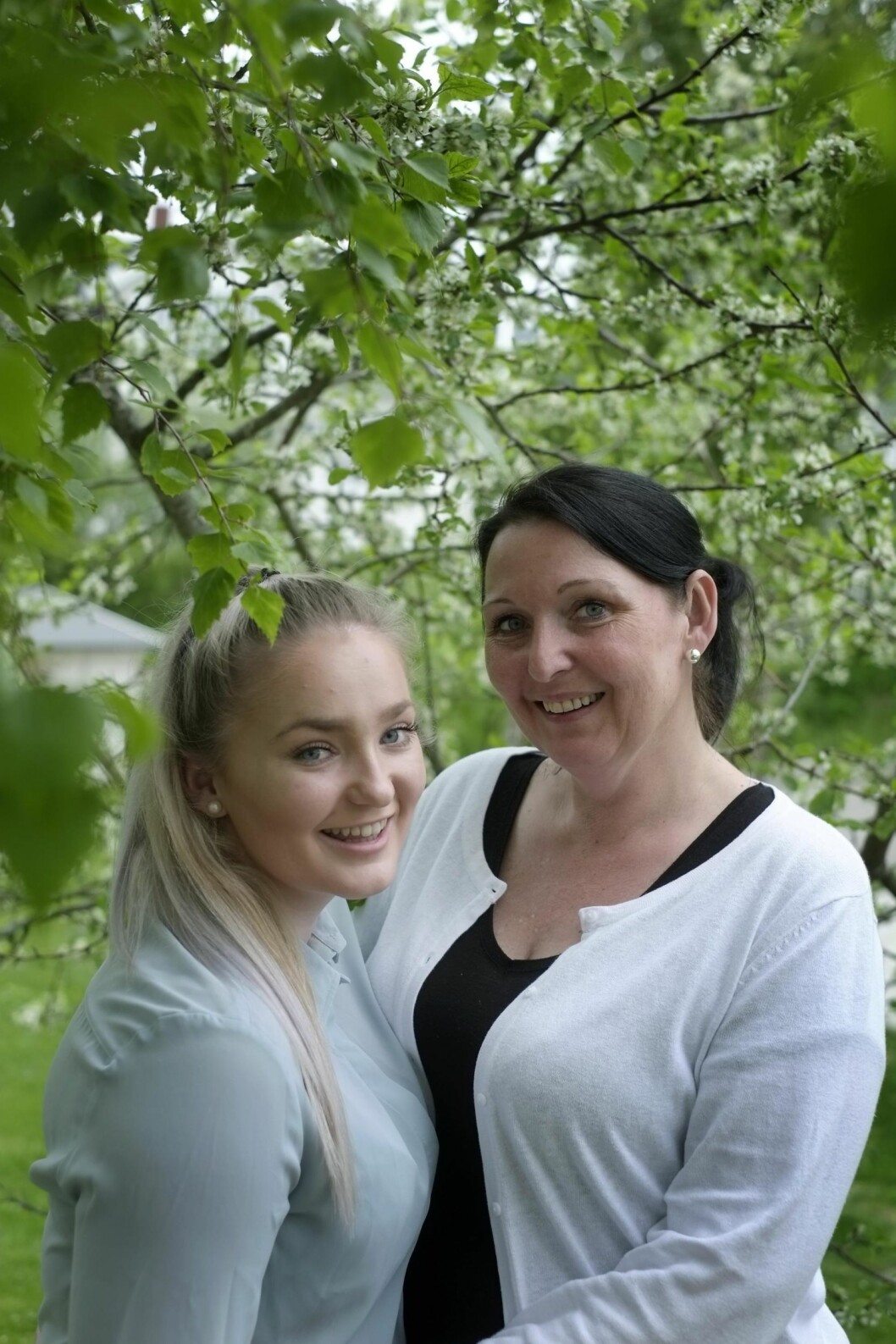 STOLT MAMMA: Moren Hilde Sagøy (43) har sett jenta si nå stadig nye mål innenfor sporten. – Helle Sofie har vært sånn fra hun var liten, sier hun. – Hun har alltid hatt mye viljestyrke og pågangsmot. Foto: Hege Landrø Johnsen STOLT MAMMA: Moren Hilde Sagøy (43) har sett jenta si nå stadig nye mål innenfor sporten. – Helle Sofie har vært sånn fra hun var liten, sier hun. – Hun har alltid hatt mye viljestyrke og pågangsmot. Foto: Hege Landrø Johnsen