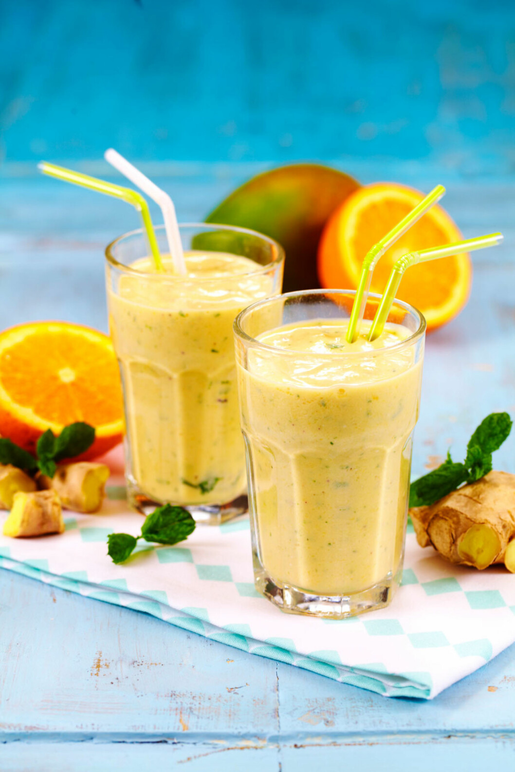 SMOOTHIES MED MANGO OG KOKOS: Mango og kokos gir denne smoothisen en smak fra tropiske strøk. Foto: Synøve Dreyer SMOOTHIES MED MANGO OG KOKOS: Mango og kokos gir denne smoothisen en smak fra tropiske strøk. Foto: Synøve Dreyer