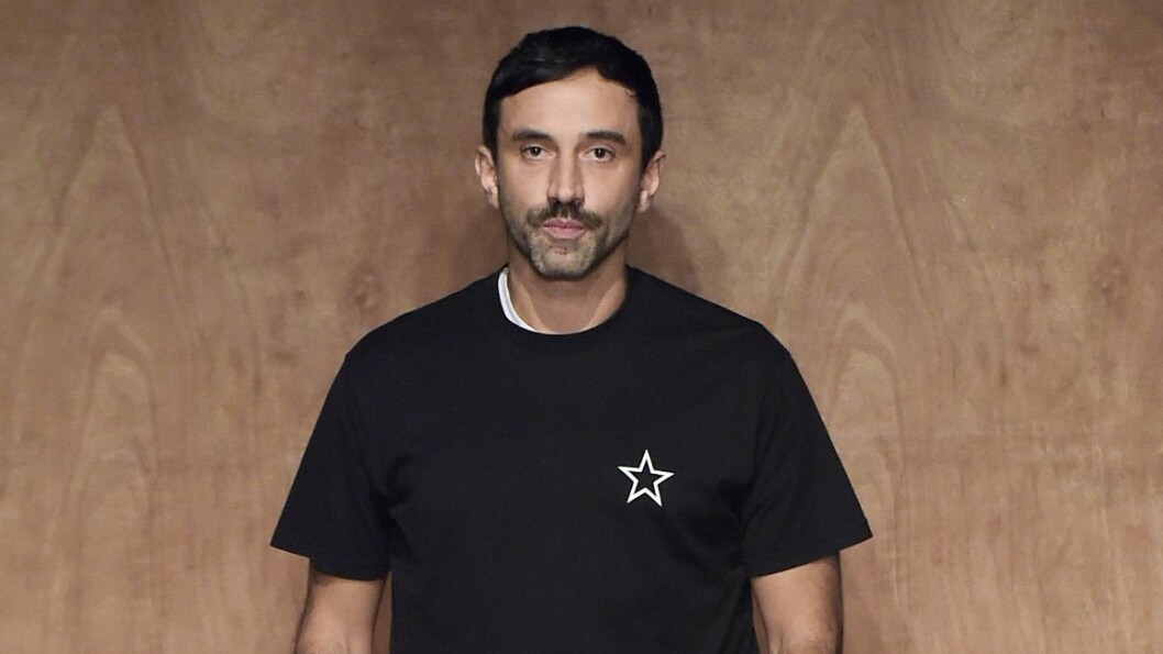 MANNEN BAK DET HELE: Riccardo Tisci har gjort stor suksess med Givenchy. Nå har han designet en kolleksjon for Nike. Foto: Rex Features MANNEN BAK DET HELE: Riccardo Tisci har gjort stor suksess med Givenchy. Nå har han designet en kolleksjon for Nike. Foto: Rex Features