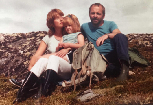 FLYTTET TIL FAREN: Kjersti bodde sammen med mamma til hun var elleve år. Deretter flyttet hun til faren og bodde hos ham. Foto: Privat FLYTTET TIL FAREN: Kjersti bodde sammen med mamma til hun var elleve år. Deretter flyttet hun til faren og bodde hos ham. Foto: Privat