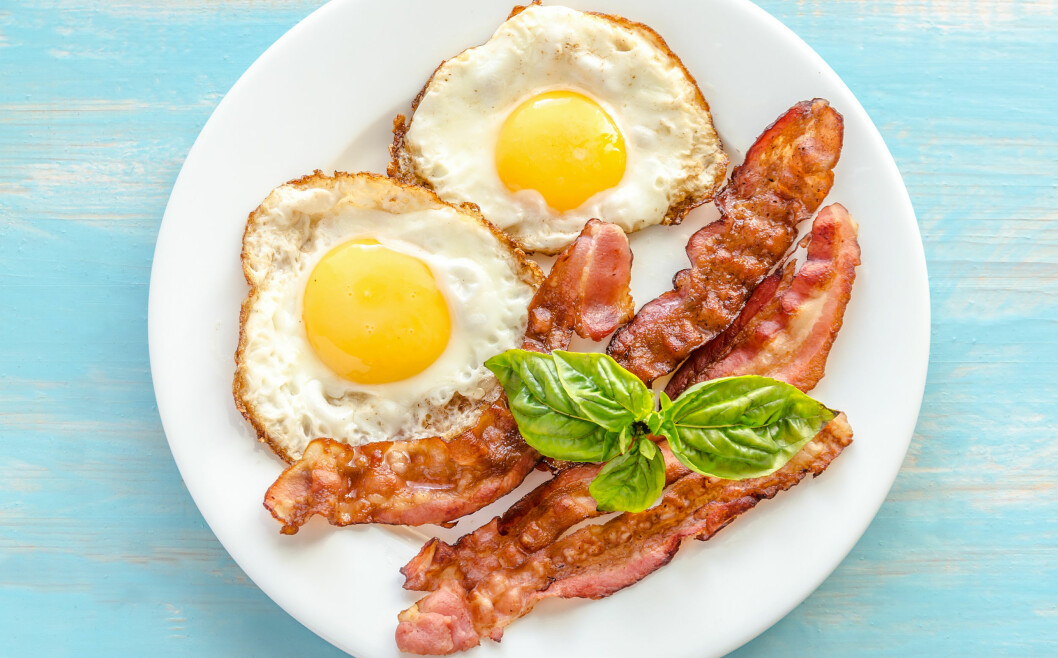 IKKE FARLIG, MEN: Ekspertene forteller at bacon ikke nødvendigvis er farlig, men de anbefaler heller ikke et høyt daglig inntak. Foto: Shutterstock / alexpro9500 IKKE FARLIG, MEN: Ekspertene forteller at bacon ikke nødvendigvis er farlig, men de anbefaler heller ikke et høyt daglig inntak. Foto: Shutterstock / alexpro9500