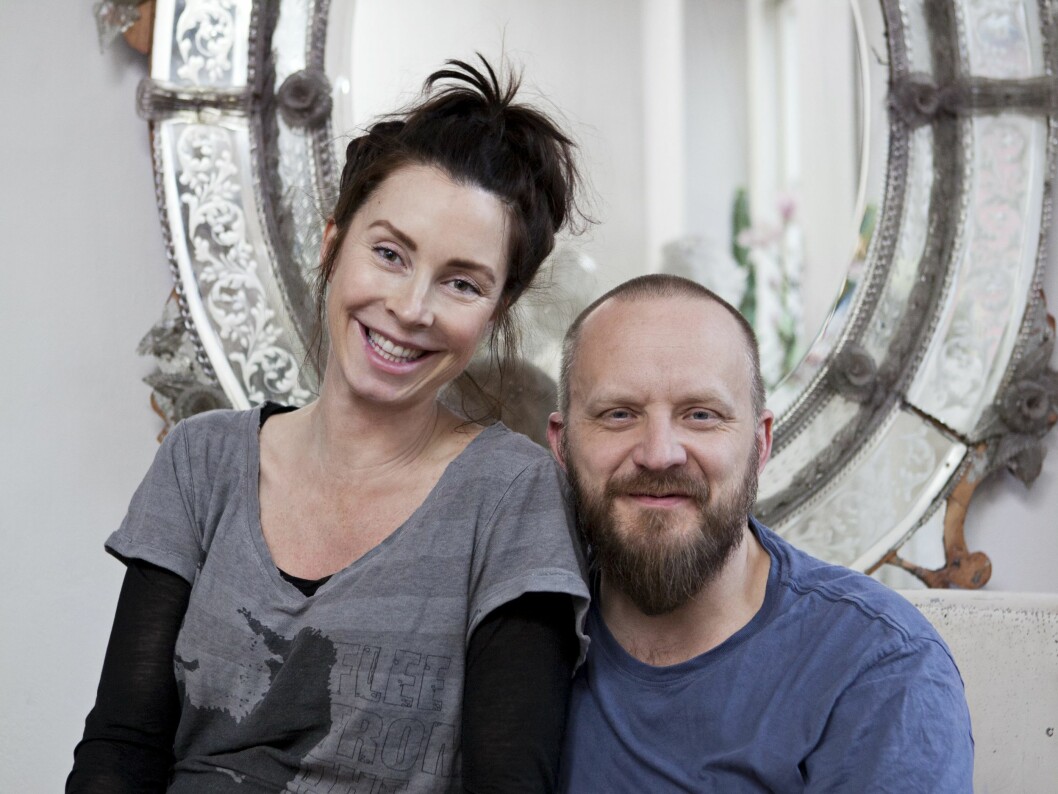 SAMMEN IGJEN: Endelig hjemme, på ordentlig. Marie og Bill har lært, og er sikrere på forholdet enn noen gang. Foto: Saerun Noren SAMMEN IGJEN: Endelig hjemme, på ordentlig. Marie og Bill har lært, og er sikrere på forholdet enn noen gang. Foto: Saerun Noren