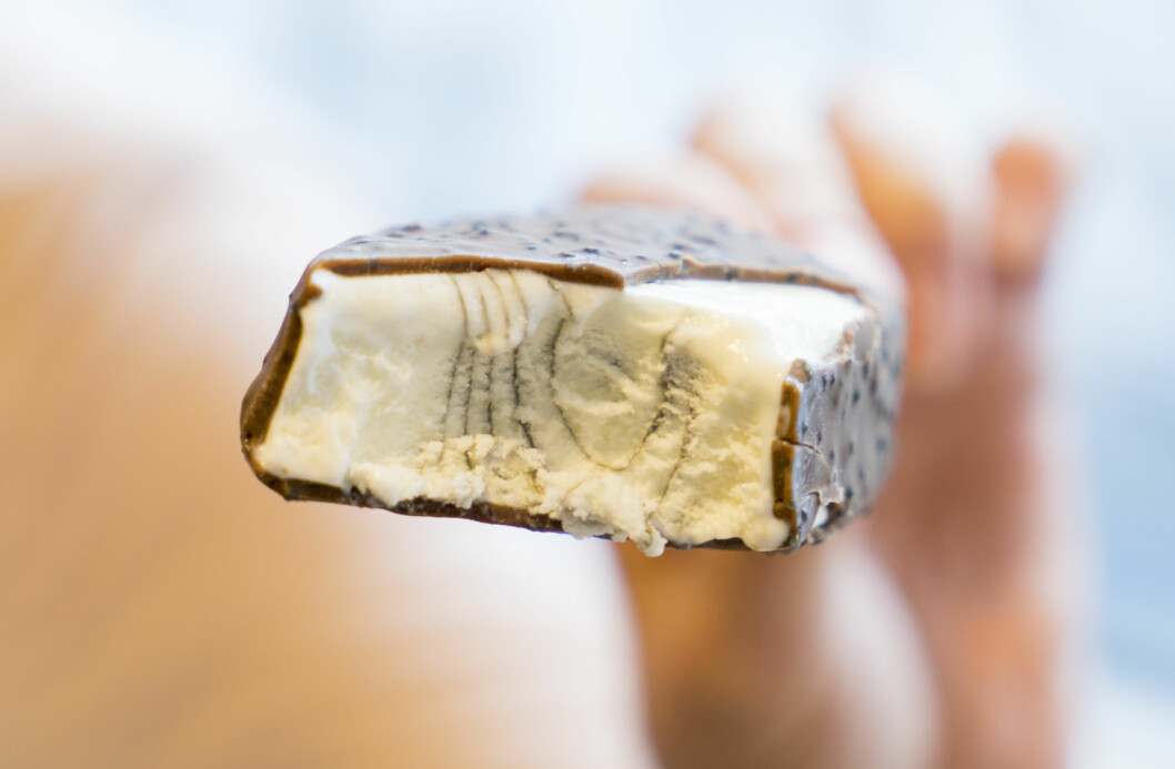 SKUFFENDE LITE LAKRIS: Royal Lakris fra Diplom-Is smakte kjempegodt, men hadde dessverre litt lite lakris inne i selve isen. Foto: Per Ervland SKUFFENDE LITE LAKRIS: Royal Lakris fra Diplom-Is smakte kjempegodt, men hadde dessverre litt lite lakris inne i selve isen. Foto: Per Ervland