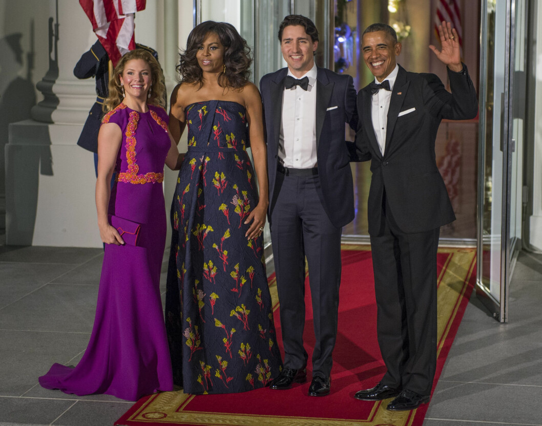 GOD STEMNING: President Barack Obama og førstedame Michelle Obama side om side med den kanadiske statsministeren Justin Trudeau og hans kone Sophie Grégoire-Trudeau utenfor det hvite hus denne uken. Foto: NTB Scanpix GOD STEMNING: President Barack Obama og førstedame Michelle Obama side om side med den kanadiske statsministeren Justin Trudeau og hans kone Sophie Grégoire-Trudeau utenfor det hvite hus denne uken. Foto: NTB Scanpix
