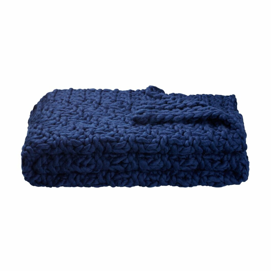 <strong>TYKKE PINNER:</strong> «Chunkyknit» ullpledd med store masker, 130 x 170 cm (kr 1599, Bolia).
Foto: Produsenten <strong>TYKKE PINNER:</strong> «Chunkyknit» ullpledd med store masker, 130 x 170 cm (kr 1599, Bolia).
Foto: Produsenten