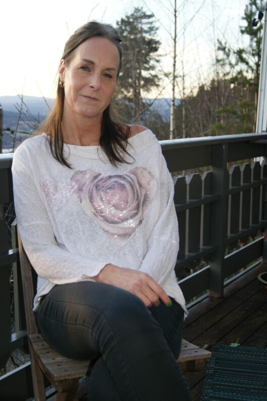 UTSATT FOR FYSISK OG PSYKISK VOLD: Mannen hun møtte virket som verdens snilleste. Men det gikk ikke lang tid før han begynte å mishandle Veronica. Foto: Anne Lene Johnsen UTSATT FOR FYSISK OG PSYKISK VOLD: Mannen hun møtte virket som verdens snilleste. Men det gikk ikke lang tid før han begynte å mishandle Veronica. Foto: Anne Lene Johnsen
