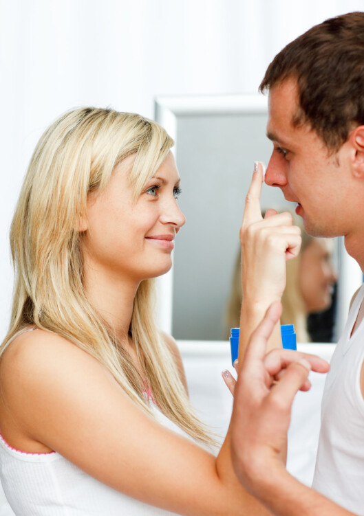 <strong>TRENGER ULIKE PRODUKTER:</strong> Fordi menn har mer hårvekst i ansiktet enn kvinner, trenger de helt andre type ansiktsprodukter. Foto: WavebreakMediaMicro - Fotolia <strong>TRENGER ULIKE PRODUKTER:</strong> Fordi menn har mer hårvekst i ansiktet enn kvinner, trenger de helt andre type ansiktsprodukter. Foto: WavebreakMediaMicro - Fotolia