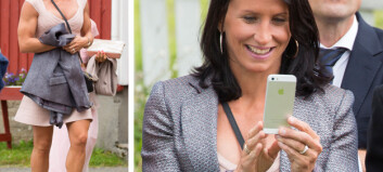 Viste gravidmagen i designerkjole Viste gravidmagen i designerkjole