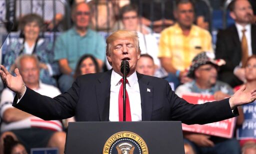 image: Trump har klekket ut løsningen på Mexico-muren: Solcellepanel
