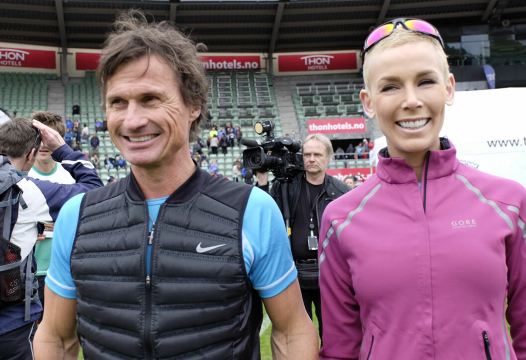 GA SYKDOMMEN ET ANSIKT: Her er Gunhild Stordalen med ektemannen Petter under Holmenkollstafetten for noen uker siden. Foto: NTB Scanpix GA SYKDOMMEN ET ANSIKT: Her er Gunhild Stordalen med ektemannen Petter under Holmenkollstafetten for noen uker siden. Foto: NTB Scanpix