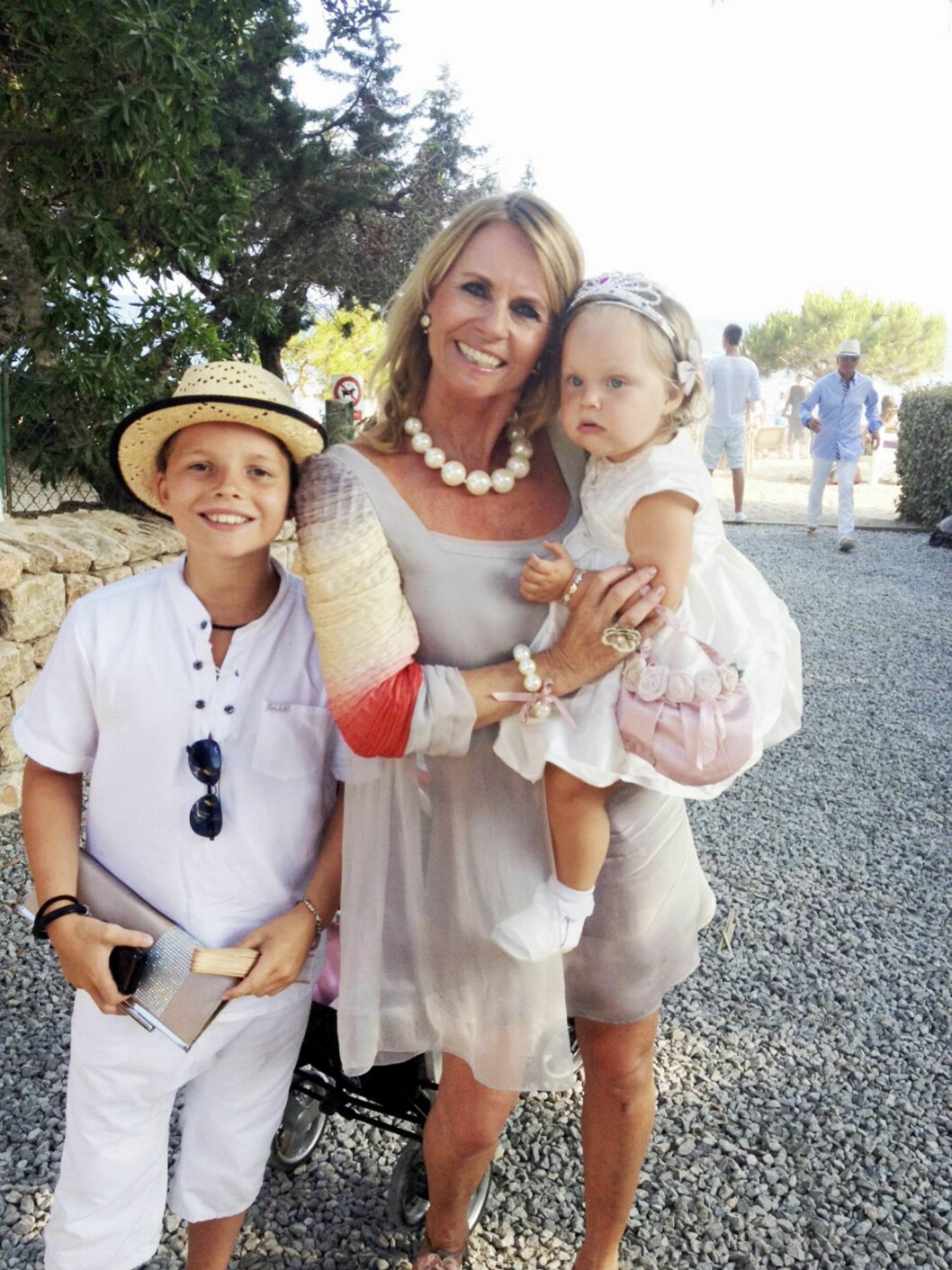 ELLEN ARNSTAD: Her med sine to yngste barn, Alexander (13) og Gabrielle Margrete (3). Foto: Privat ELLEN ARNSTAD: Her med sine to yngste barn, Alexander (13) og Gabrielle Margrete (3). Foto: Privat