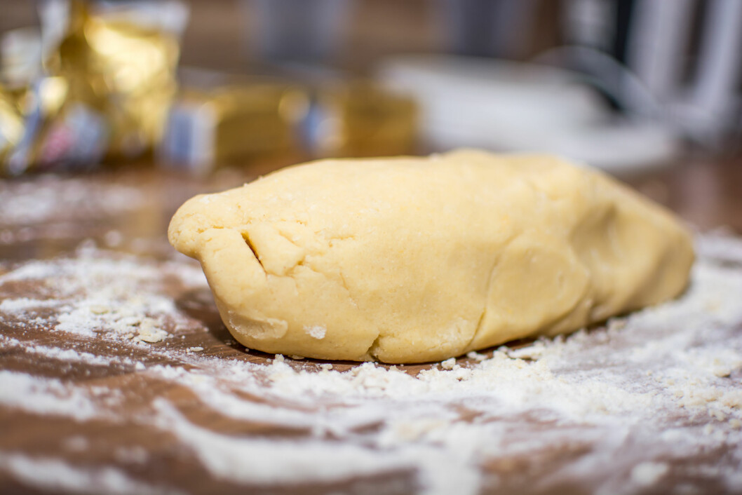 <strong>BUTTERDEIG:</strong> Mange synes det er vanskelig å bake butterdeig fordi den skal brettes og kjevles veldig mange ganger. Foto: Tanja Esser - Fotolia <strong>BUTTERDEIG:</strong> Mange synes det er vanskelig å bake butterdeig fordi den skal brettes og kjevles veldig mange ganger. Foto: Tanja Esser - Fotolia