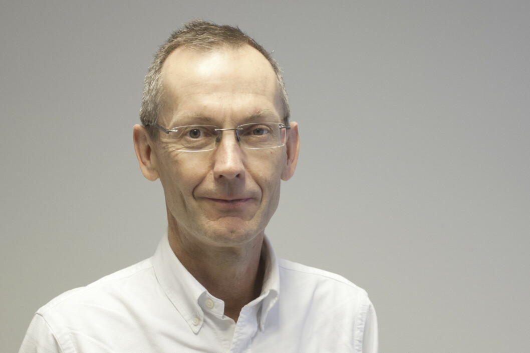 EKSPERT: Overlege og professor dr.med, Jøran Hjelmesæth, er leder av Senter for sykelig overvekt ved Sykehuset i Vestfold, og har lang erfaring med forskning og behandling av fedme. Foto: Jøran Hjelmesæth EKSPERT: Overlege og professor dr.med, Jøran Hjelmesæth, er leder av Senter for sykelig overvekt ved Sykehuset i Vestfold, og har lang erfaring med forskning og behandling av fedme. Foto: Jøran Hjelmesæth