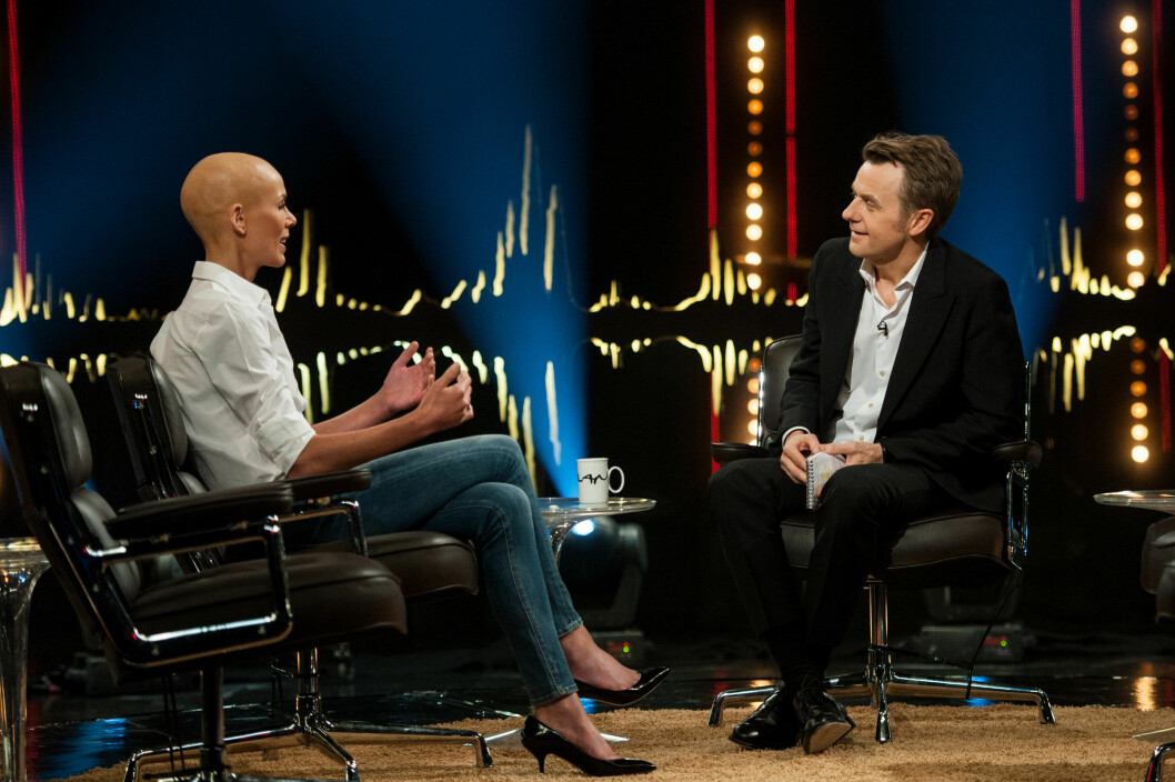 GUNHILD STORDALEN PÅ SKAVLAN: I sitt første tv-intervju etter at hun ble alvorlig syk, stiller Gunhild Stordalen uten parykk. Foto: NRK GUNHILD STORDALEN PÅ SKAVLAN: I sitt første tv-intervju etter at hun ble alvorlig syk, stiller Gunhild Stordalen uten parykk. Foto: NRK