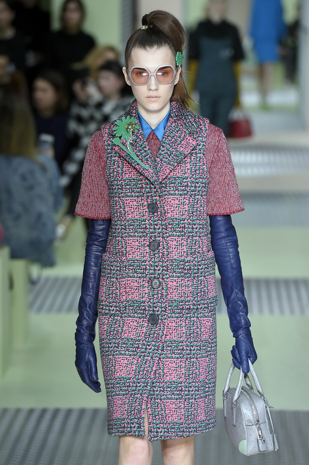 RETRO: Prada, høst/vinter 2015/2016. Foto: Retna/Photoshot/All Over Press RETRO: Prada, høst/vinter 2015/2016. Foto: Retna/Photoshot/All Over Press