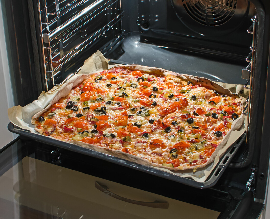 FORT OG GÆLI': Pizza skal stekes på maks temperatur, og er ferdig på 5-7 minutter. Foto: dmitrimaruta - Fotolia FORT OG GÆLI': Pizza skal stekes på maks temperatur, og er ferdig på 5-7 minutter. Foto: dmitrimaruta - Fotolia