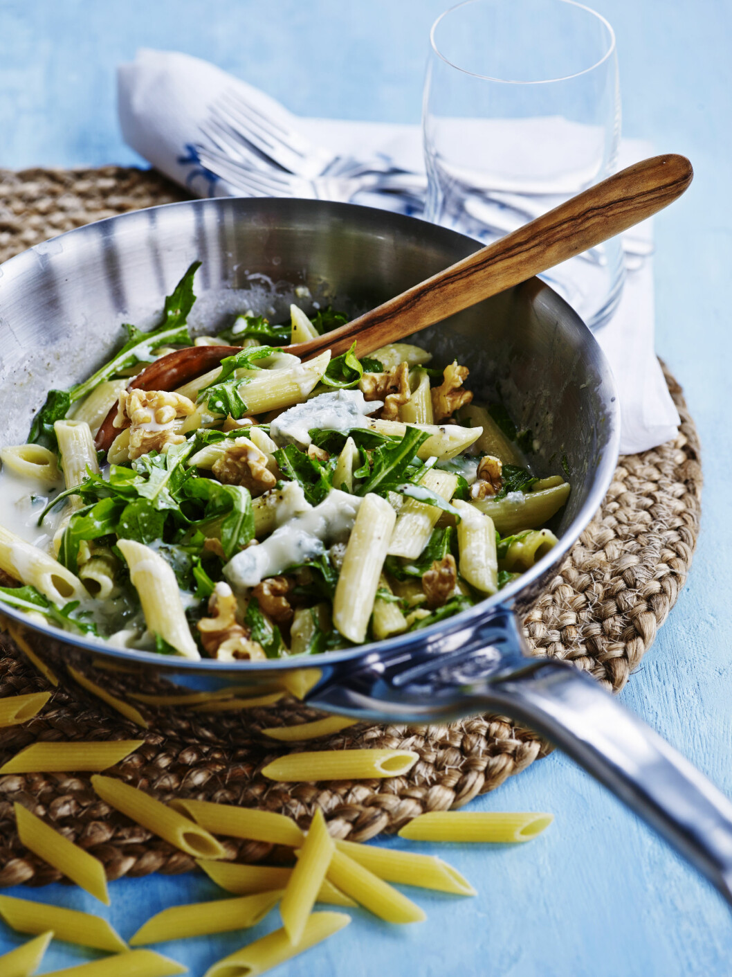 <strong>DEILIG RUCOLA:</strong> Denne retten er herlig med blåmuggost, rucola og valnøtter. Foto: All Over Press <strong>DEILIG RUCOLA:</strong> Denne retten er herlig med blåmuggost, rucola og valnøtter. Foto: All Over Press