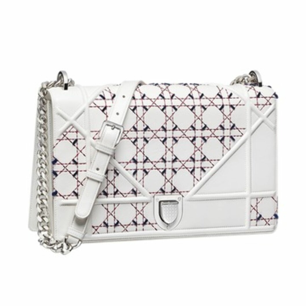DIOR: Dior Diorama Bag. Foto: Vogue.com DIOR: Dior Diorama Bag. Foto: Vogue.com