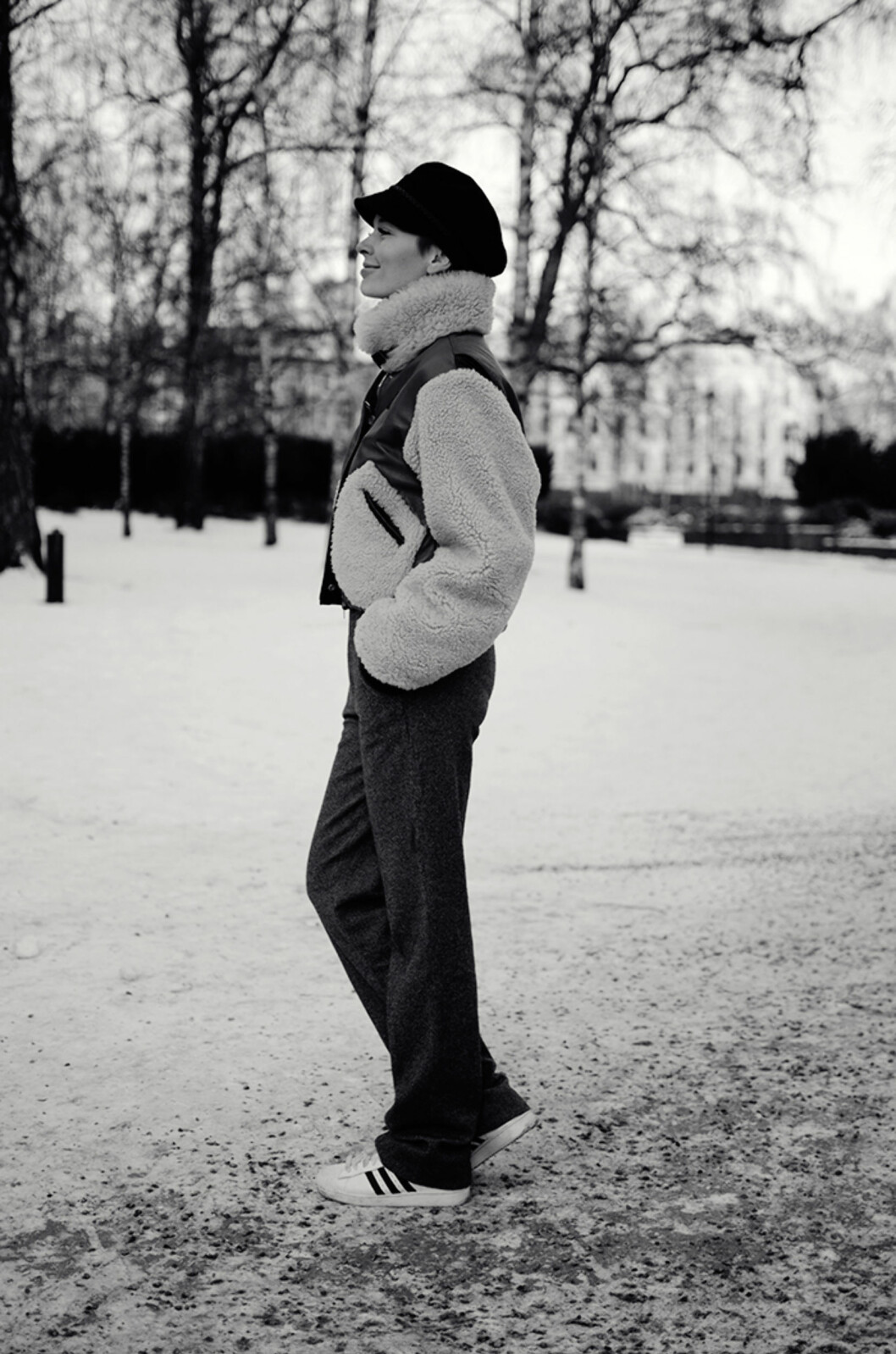 RETRO: STYLEmag-blogger Marie Murstad, som valgte en retro-inspirert saueskinnsjakke fra Tommy Hilfiger som sin it-jakke den vinteren. Foto: Outandaboutmarie.com RETRO: STYLEmag-blogger Marie Murstad, som valgte en retro-inspirert saueskinnsjakke fra Tommy Hilfiger som sin it-jakke den vinteren. Foto: Outandaboutmarie.com