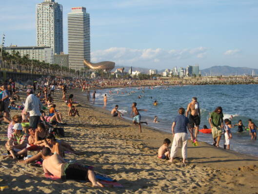 Barcelona er velsignet med en egen bystrand - og byen er et vennlig sted hvor det er lett for den som reiser alene å føle seg velkommen. Barcelona er velsignet med en egen bystrand - og byen er et vennlig sted hvor det er lett for den som reiser alene å føle seg velkommen.