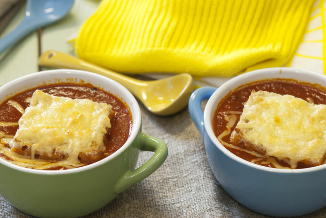 TOMATSUPPE: Hermetiske tomater, gamle brødrester og litt ost er alt som skal til for å lage denne deilige middagsretten. Foto: Marit Røttingsnes Westlie, FruTimian TOMATSUPPE: Hermetiske tomater, gamle brødrester og litt ost er alt som skal til for å lage denne deilige middagsretten. Foto: Marit Røttingsnes Westlie, FruTimian
