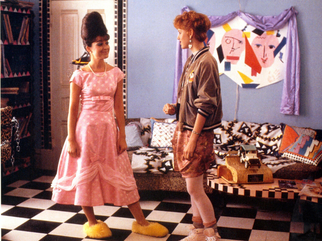 HADDE SIN EGEN STIL: Molly Ringwald var noe av det kuleste på skjermen på 80-tallet - her i Pretty In Pink fra 1986. Foto: REX/Moviestore Collection/All Ov HADDE SIN EGEN STIL: Molly Ringwald var noe av det kuleste på skjermen på 80-tallet - her i Pretty In Pink fra 1986. Foto: REX/Moviestore Collection/All Ov